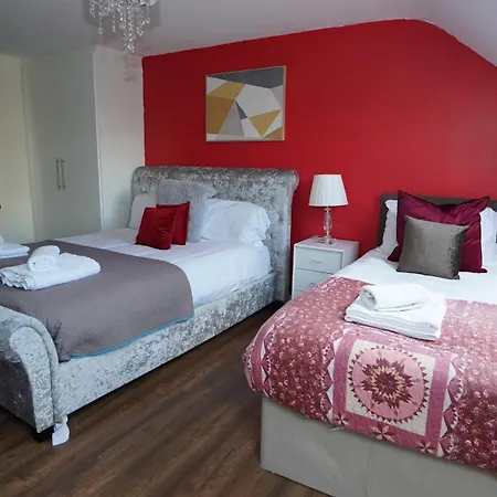 59B Comfortable 3 Bedroom House By Easy 2 Manage Cranford Exterior foto