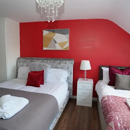 59B Comfortable 3 Bedroom House By Easy 2 Manage Cranford Exterior foto